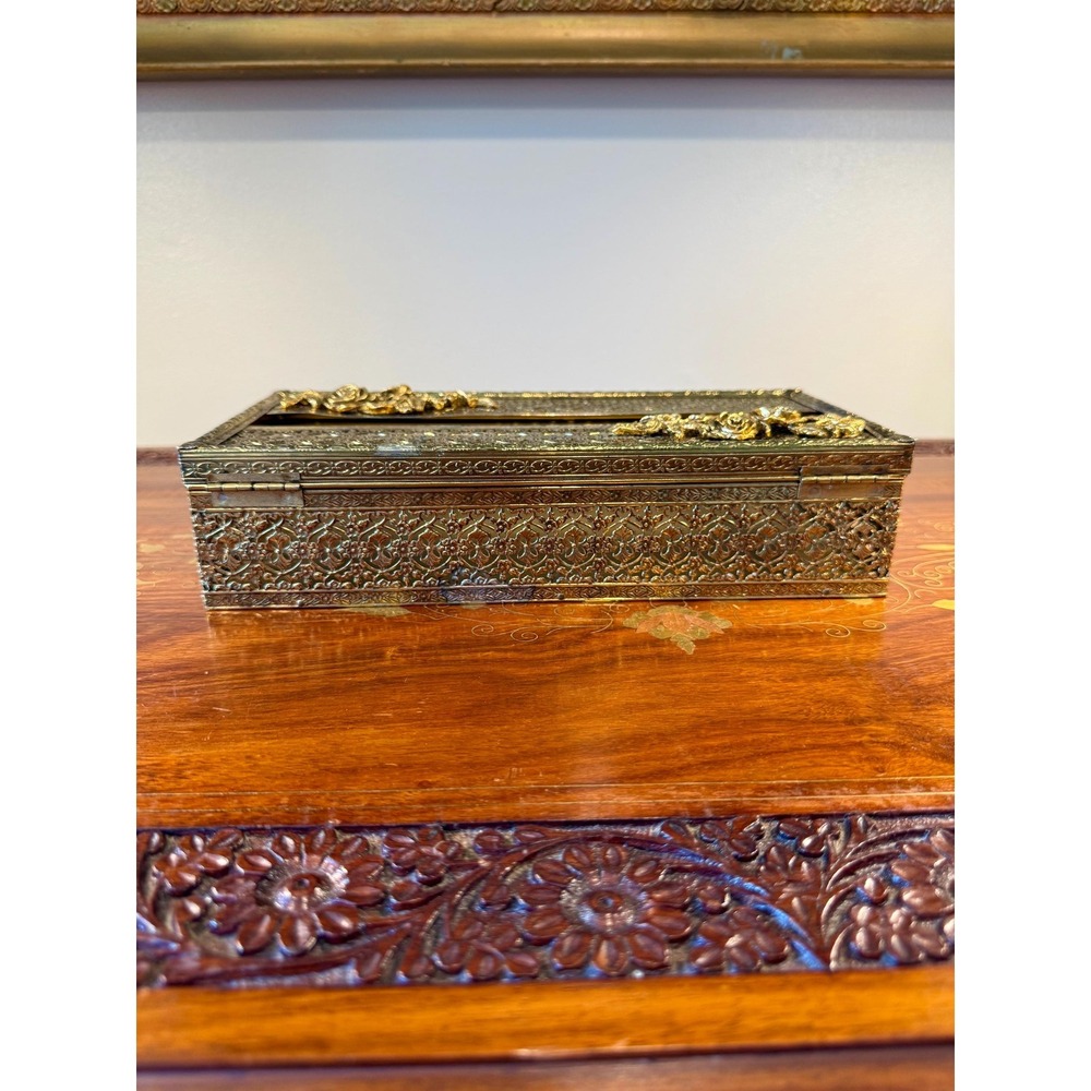 Vintage Filigree Tissue Box Cover with Roses - Picture 10 of 17